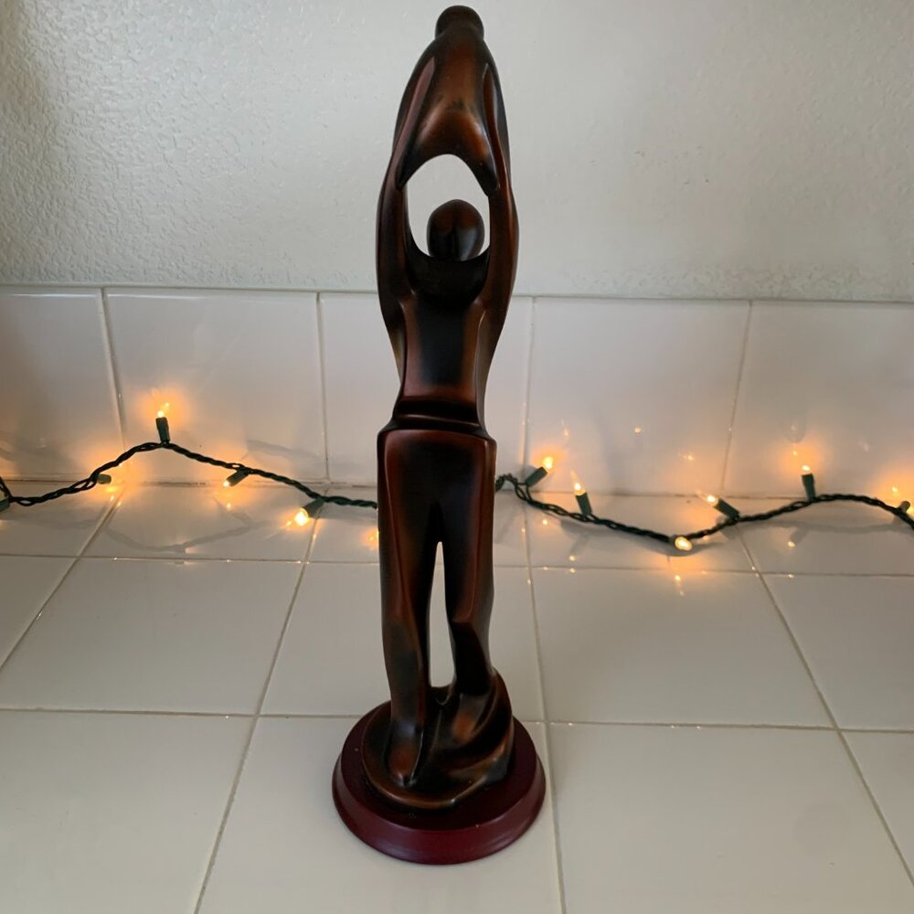 Herco Father & Child Statue